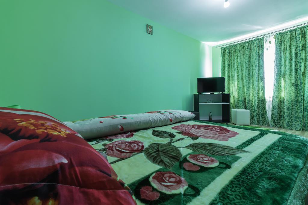 Conacul Lui Bulica Hotel Novaci-Străini Buitenkant foto